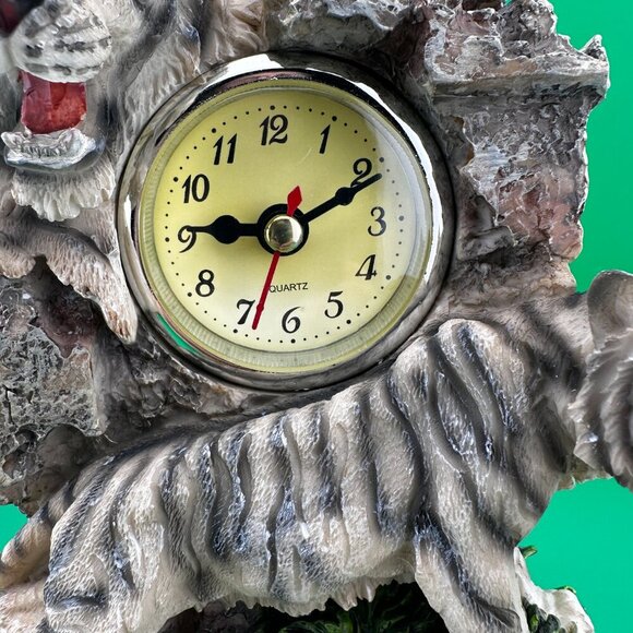 JUNGLE RAINFOREST APEX PREDATOR WHITE TIGER AND CUB FAMILY TABLE CLOCK FIGURINE - Picture 3 of 7